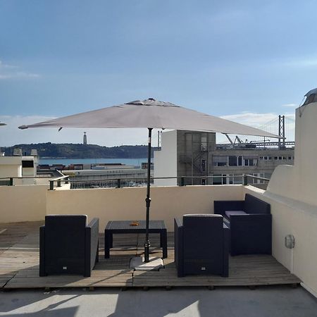 Apartamento Sobre O Rio Lisboa Екстериор снимка