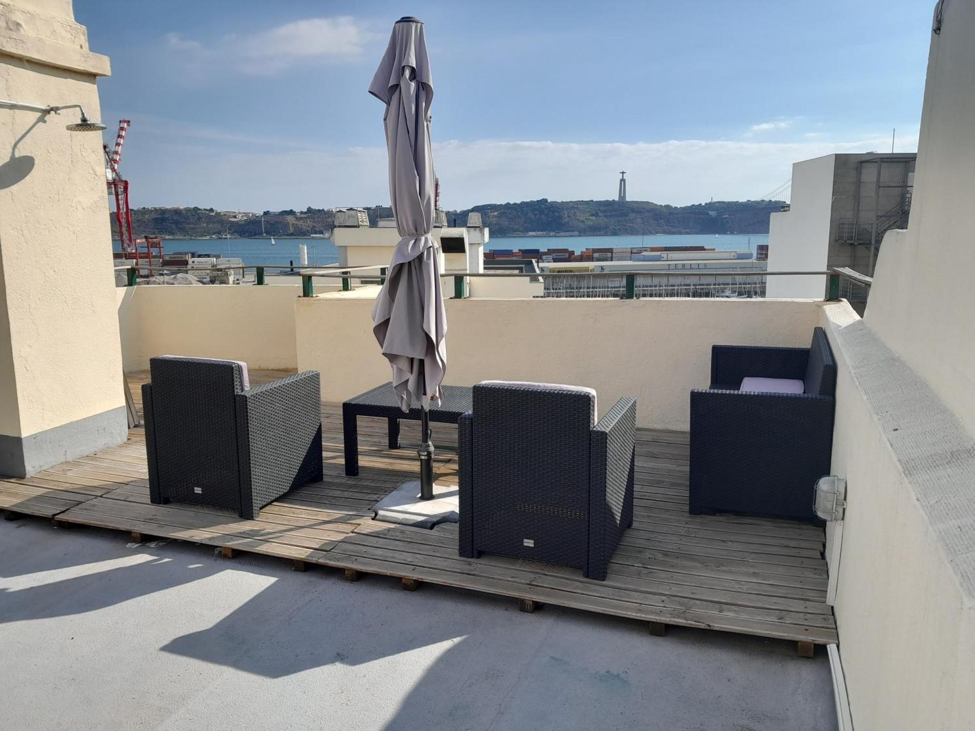 Apartamento Sobre O Rio Lisboa Екстериор снимка