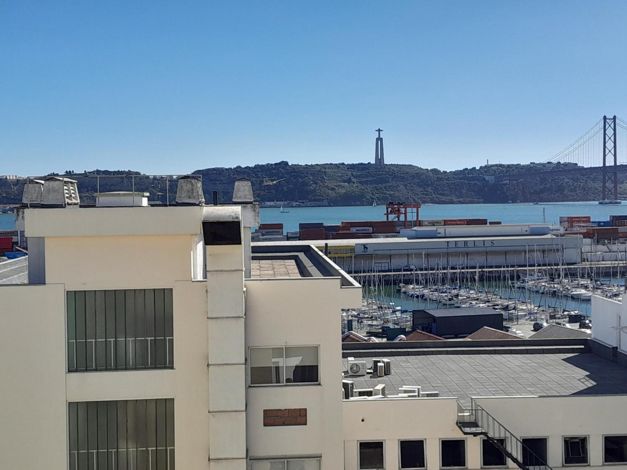 Apartamento Sobre O Rio Lisboa Екстериор снимка