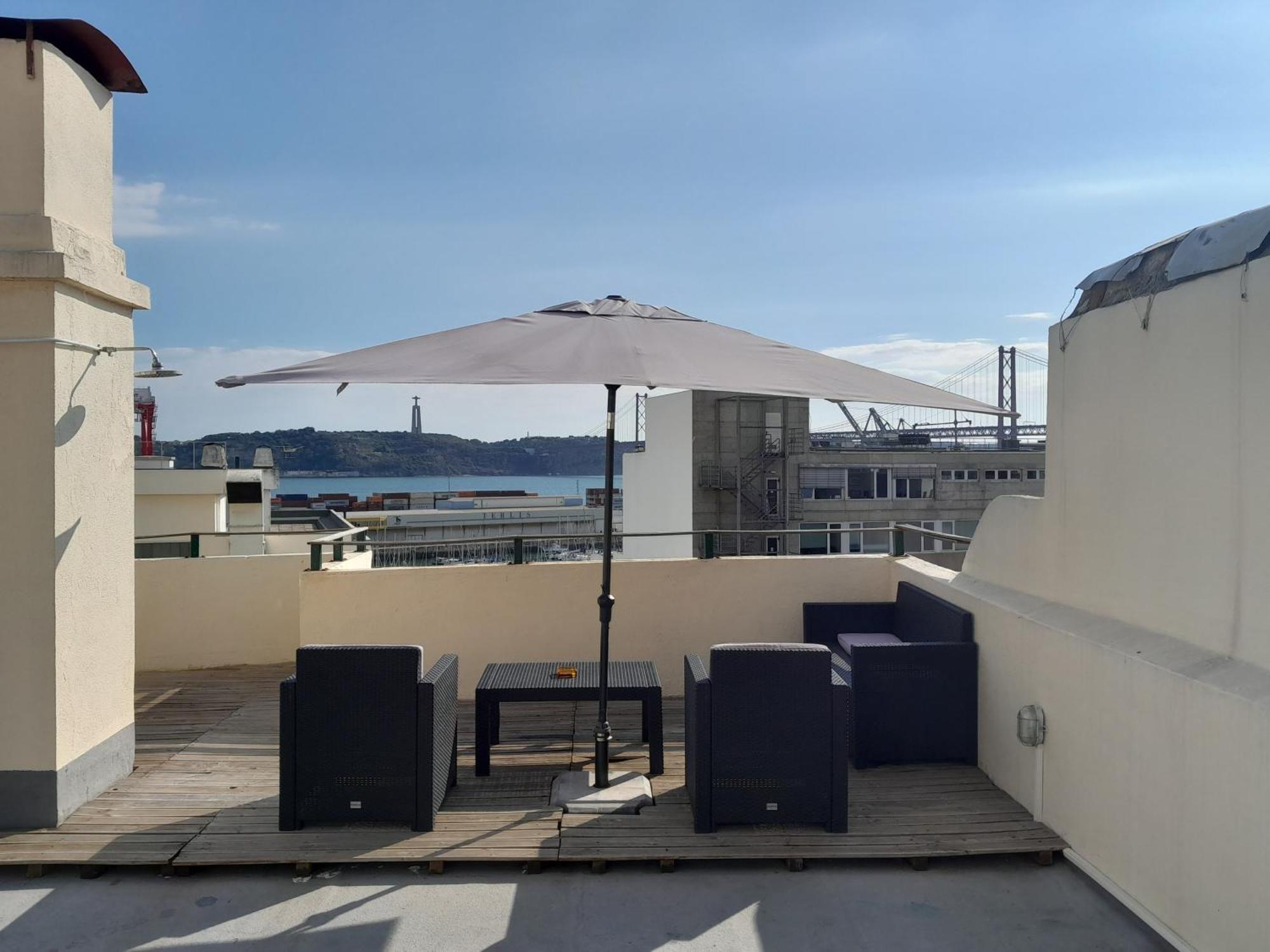 Apartamento Sobre O Rio Lisboa Екстериор снимка